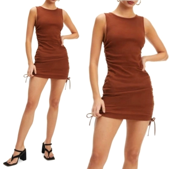 NWT GOOD AMERICAN RUCHED DRESS IN TERRACOTTA - Picture 1 of 3
